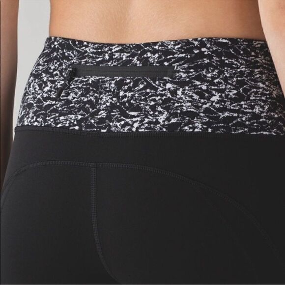 Lululemon Fresh Tracks Tight Black/Iced Wave White Reflective Leggings - Picture 4 of 13